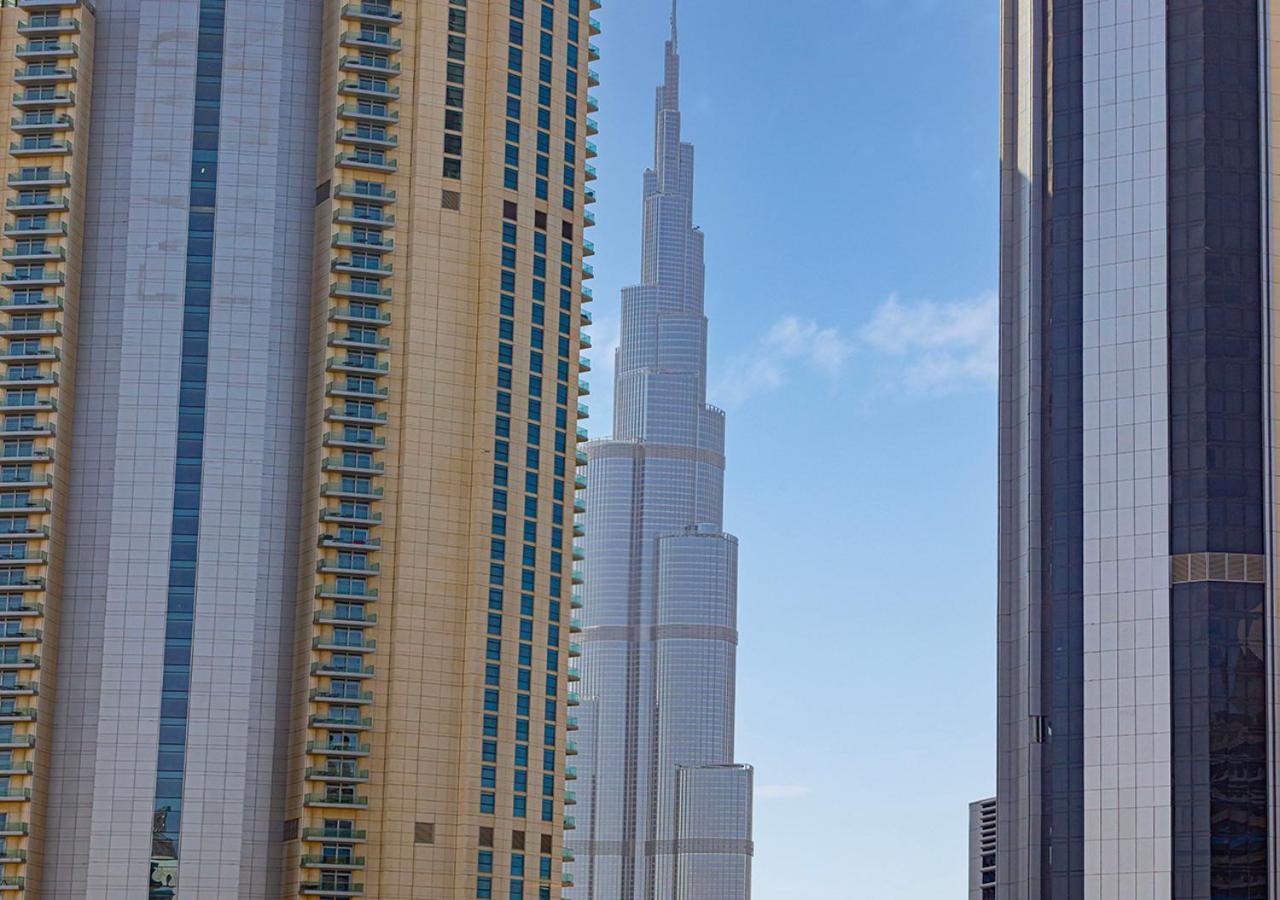 Burj Khalifa View! 2 Bedroom Luxe With 4 Minute Walk To Mall! Pool And Sauna Access! Appartement *